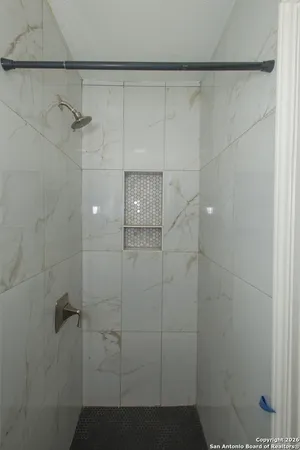 $2,350 | 430 Cr 683, Lytle, TX 78052