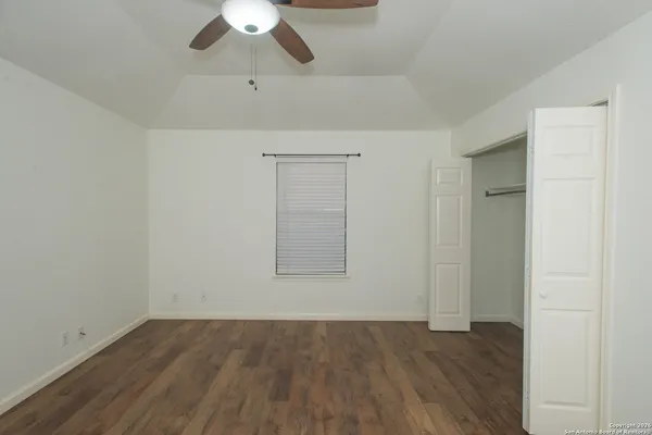 $2,350 | 430 Cr 683, Lytle, TX 78052