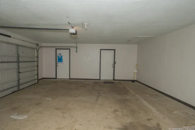 $2,350 | 430 Cr 683, Lytle, TX 78052