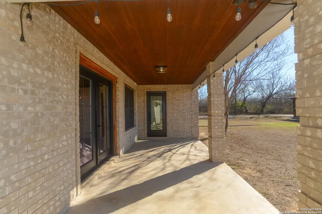 $2,350 | 430 Cr 683, Lytle, TX 78052