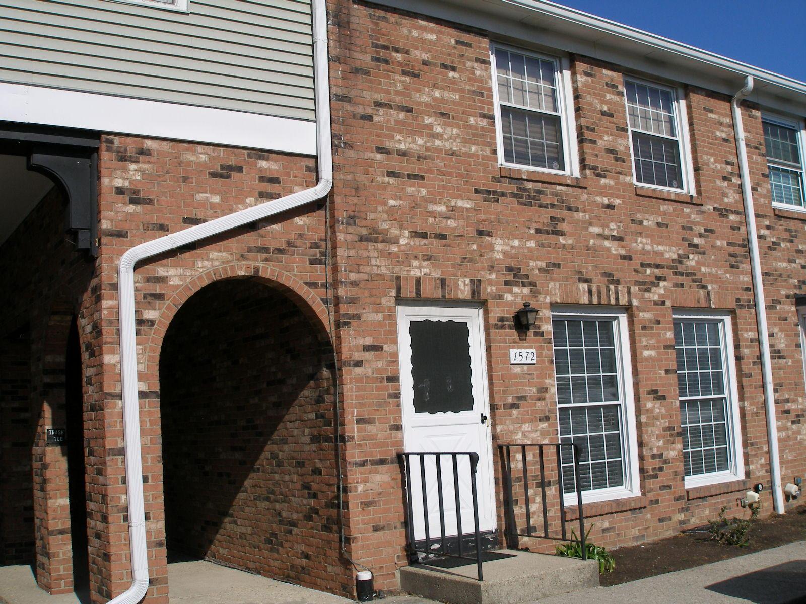 1572 Noe Bixby Road, Unit A7 Columbus, OH 43232 - Photo 2 of 26