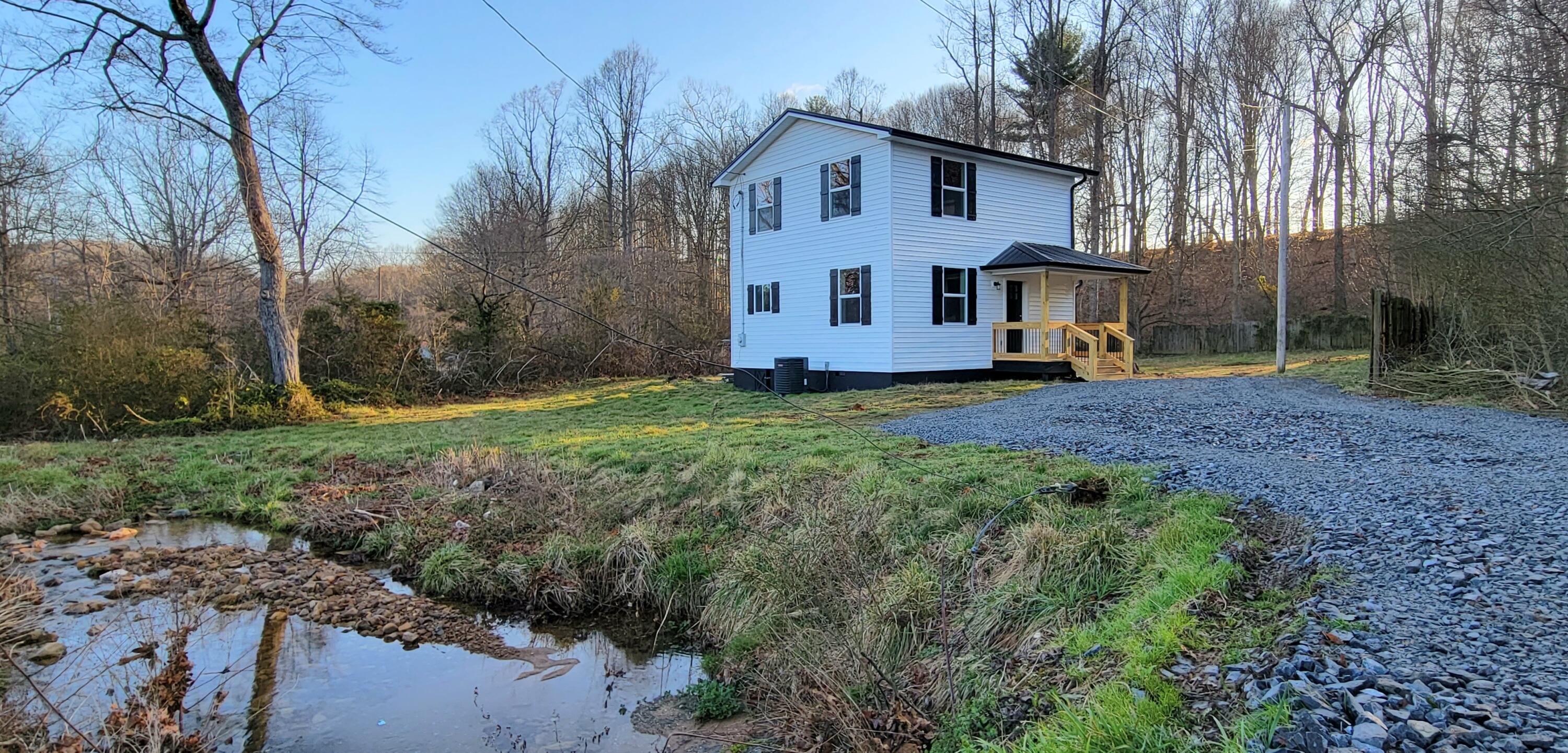185 H Heaton Road Elizabethton, TN 37643 - Photo 5 of 33 6D73B215-E1DE-4BF4-B9B9-5EE80A85155A