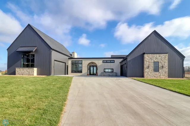 $2,850,000 | 773 5th Ave. North, Casselton, ND 58012