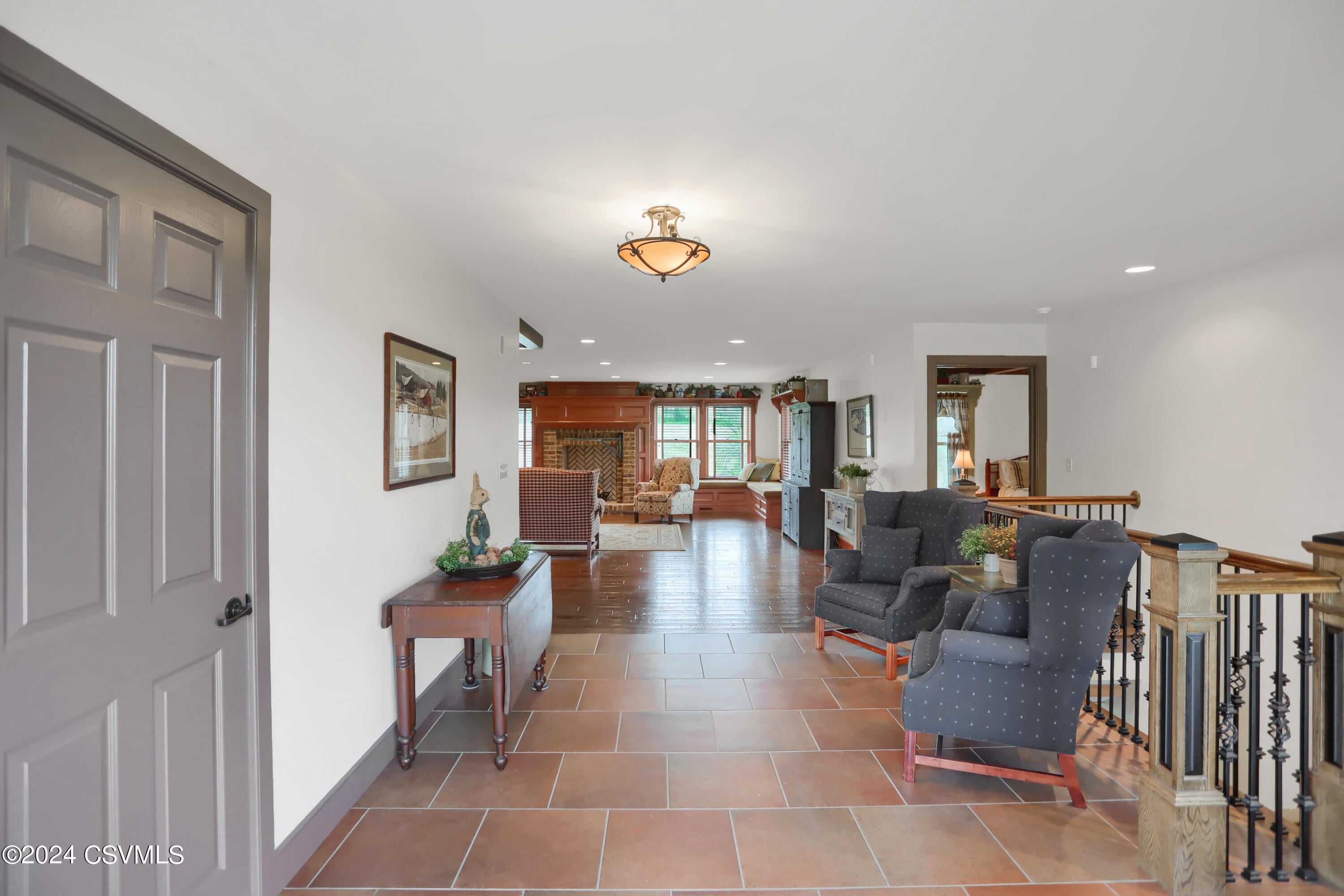 7480 Paradise Road Milton, PA 17847 - Photo 6 of 55 Foyer