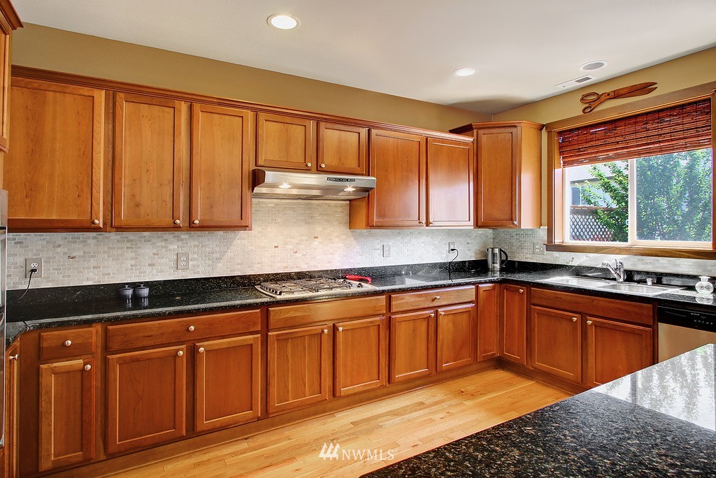 4028 216th Place Southeast Bothell, WA 98021 - Photo 8 of 15