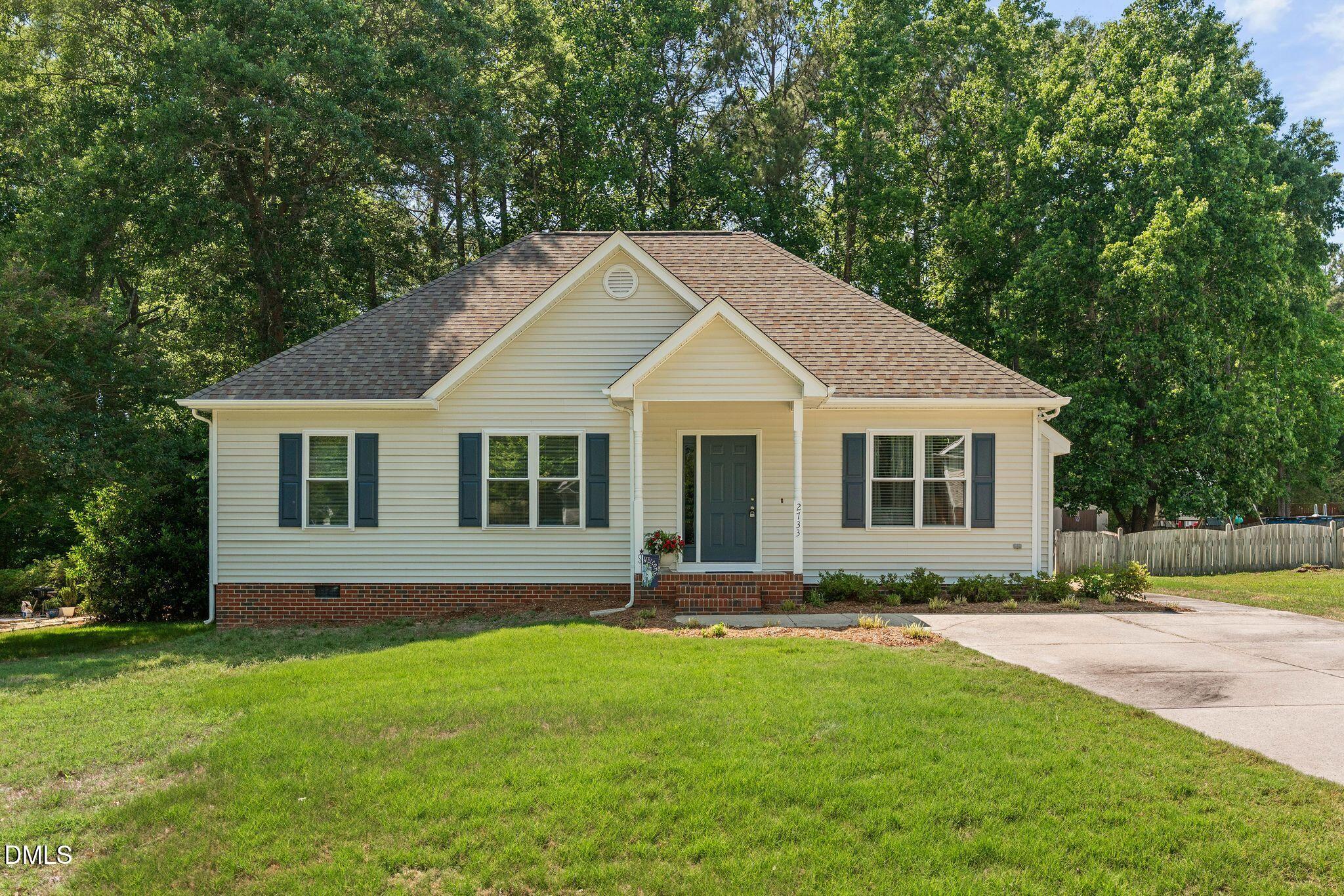 2733 Glastonbury Road Apex, NC 27539 - Photo 1 of 35 1_DSC05258