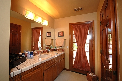 1736 Kings Road Vista, CA 92084 - Photo 23 of 25
