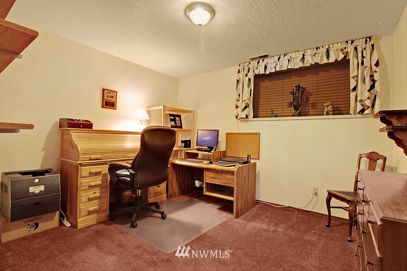 20221 107th Avenue Northeast Bothell, WA 98011 - Photo 17 of 21 Gallery Image 17