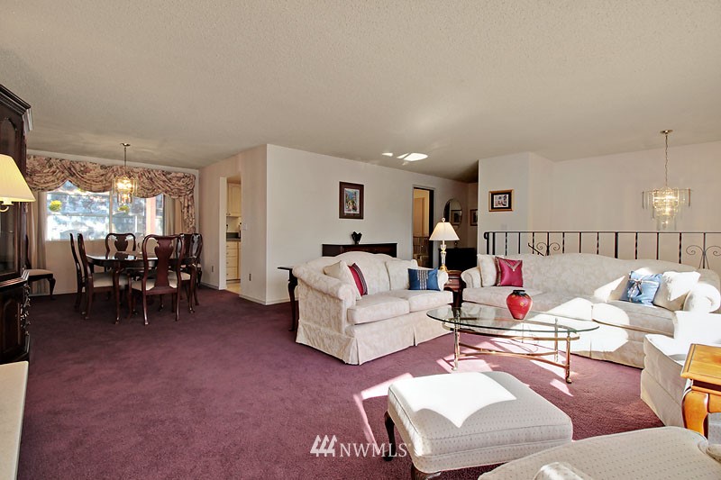 20221 107th Avenue Northeast Bothell, WA 98011 - Photo 3 of 21 Gallery Image 3