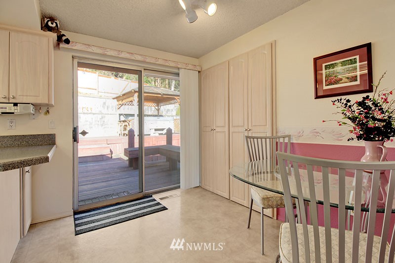 20221 107th Avenue Northeast Bothell, WA 98011 - Photo 7 of 21 Gallery Image 7