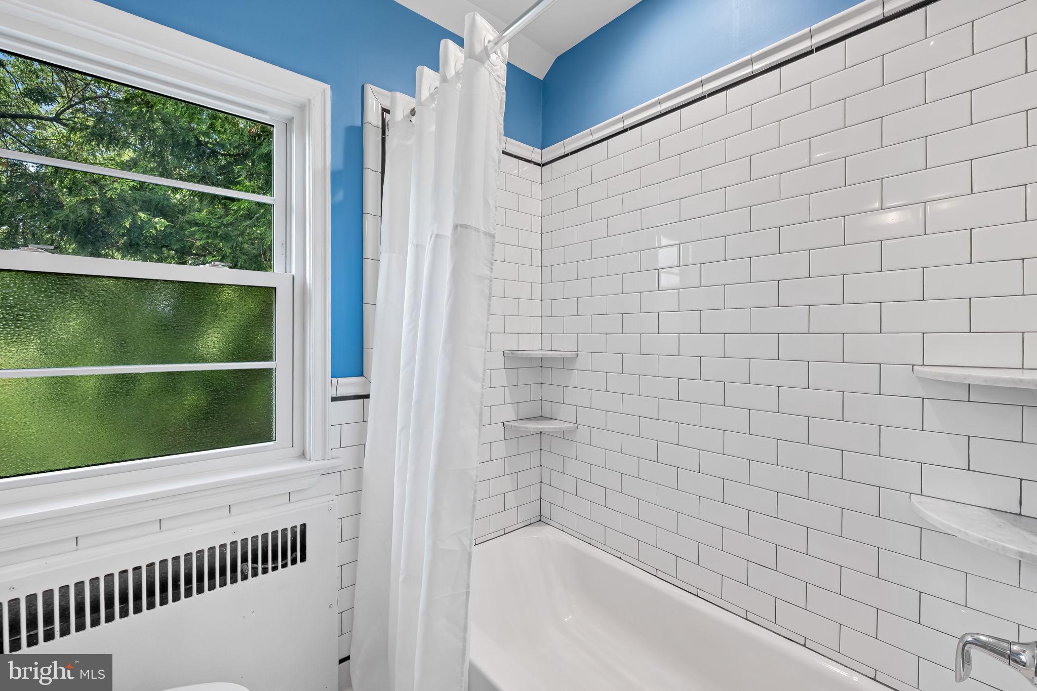 1305 Northview Road Baltimore, MD 21218 - Photo 14 of 33 Fully Renovated Upper Level Full Bath

