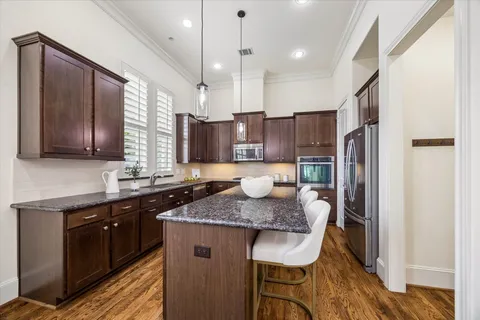 $675,000 | 2714 Cornell Street, Houston, TX 77009