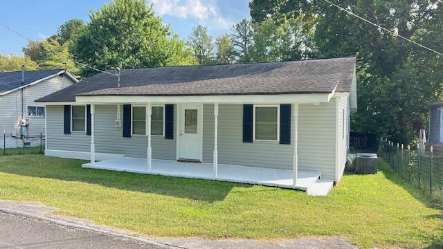 880 5th Street Southeast Cleveland, TN 37311 - Photo 2 of 28 IMG_6829
