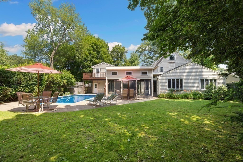 51 Whittier Road Wakefield, MA 01880 - Photo 25 of 41 Gallery Image 25