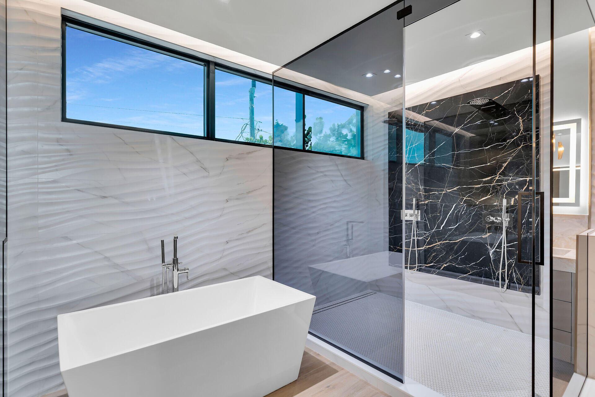 39 Mutiny Place Key Largo, FL 33037 - Photo 26 of 115 Soaking Tub and Dual Shower