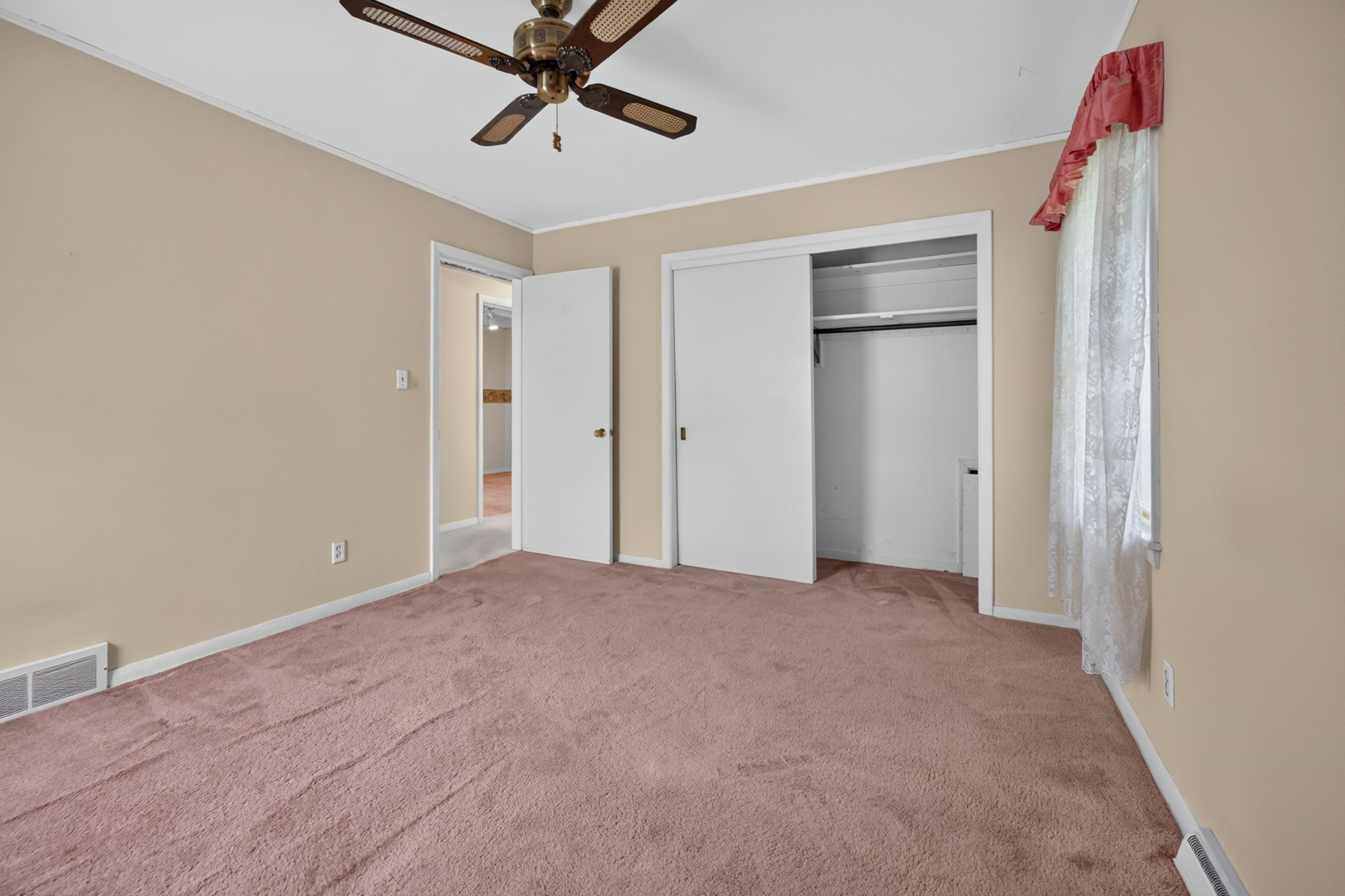 405 Warren Avenue Normal, IL 61761 - Photo 22 of 38 Gallery Image 22