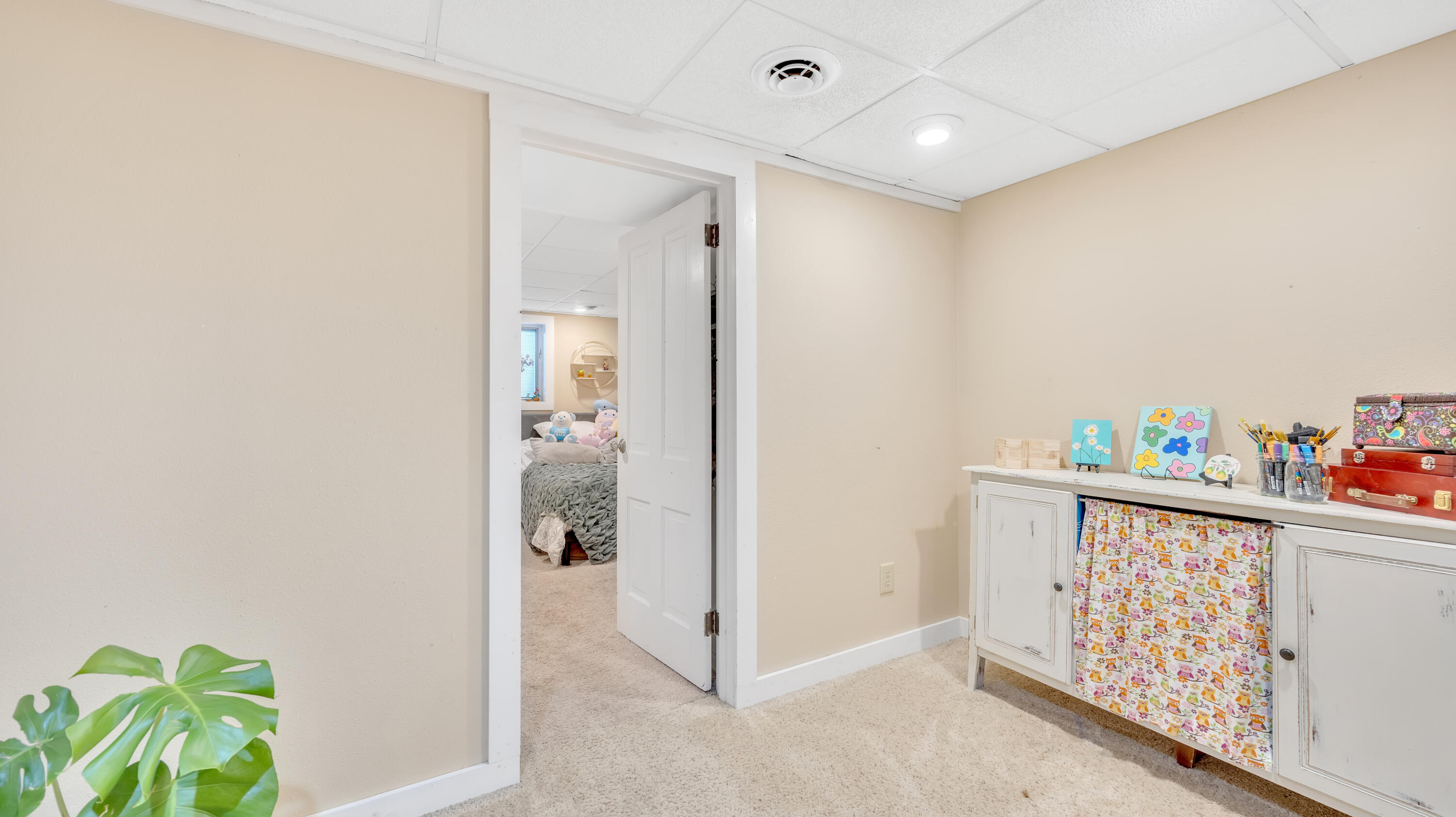 1436 West Washington Avenue Cleveland, WI 53015 - Photo 16 of 38 Hallway Lower