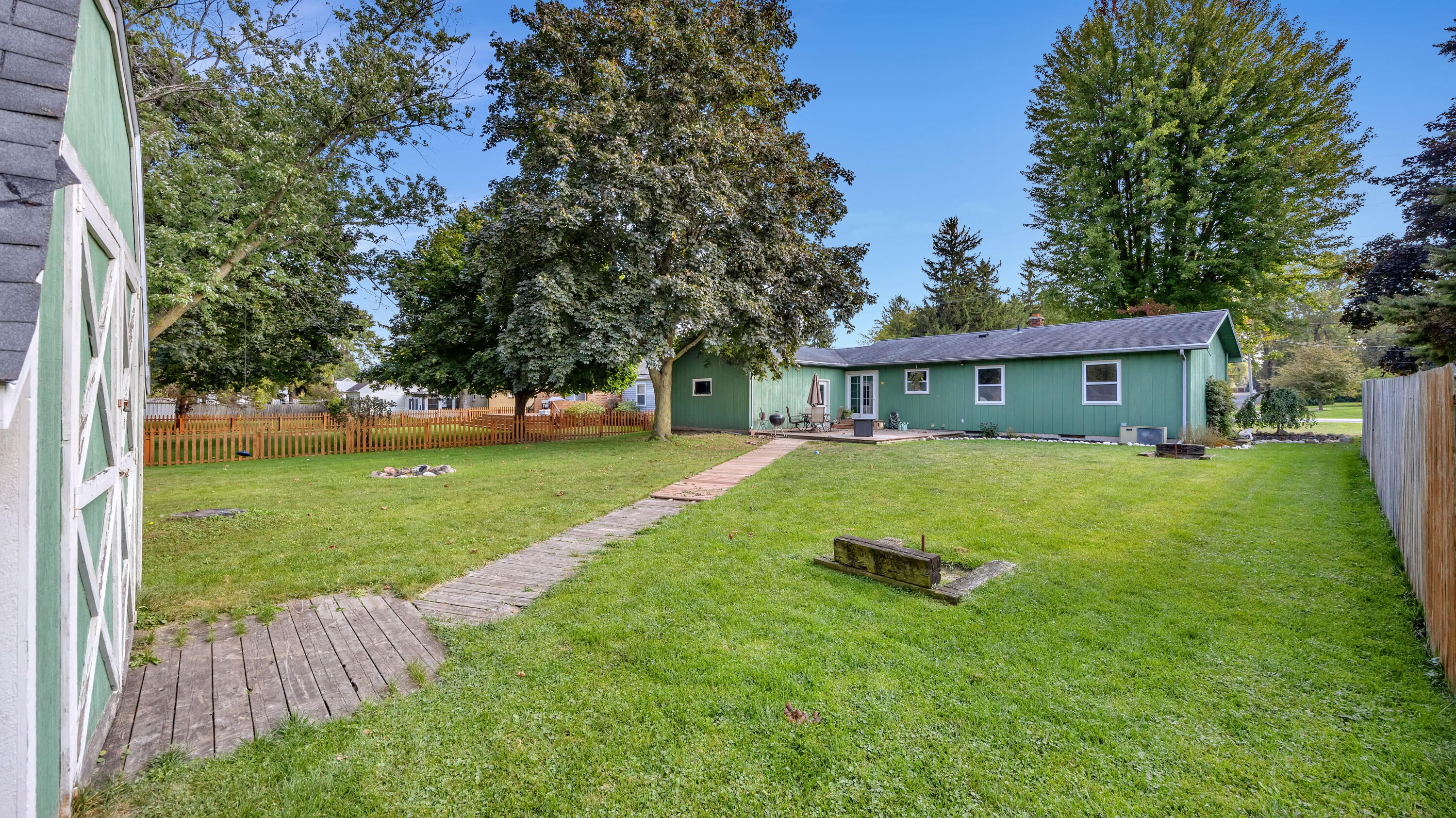 1436 West Washington Avenue Cleveland, WI 53015 - Photo 26 of 38 Backyard