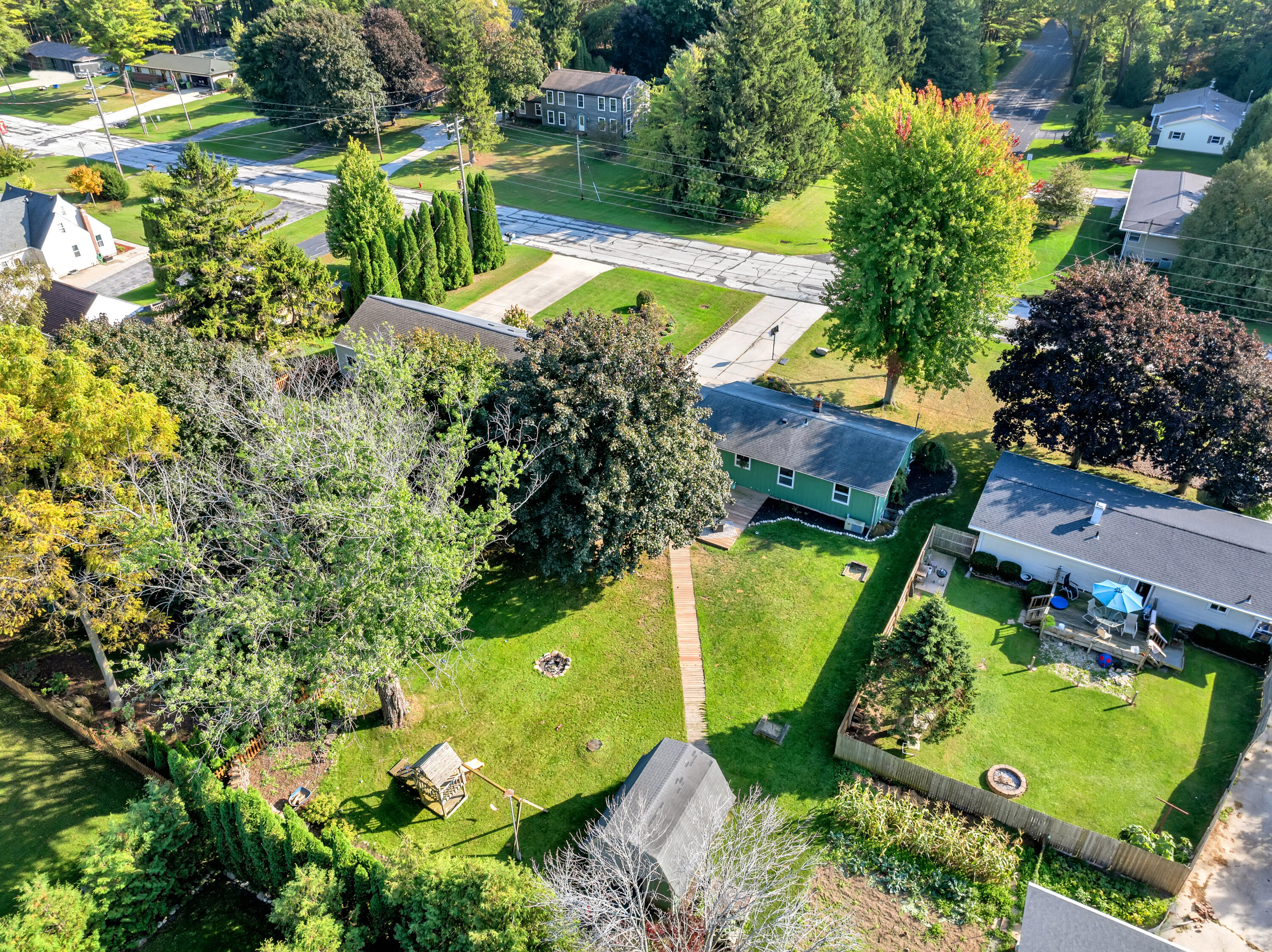 1436 West Washington Avenue Cleveland, WI 53015 - Photo 29 of 38 Backyard Aerial