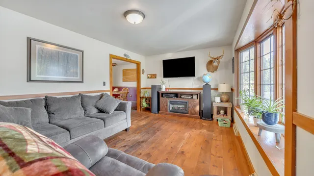 $270,000 | 1436 West Washington Avenue, Cleveland, WI 53015