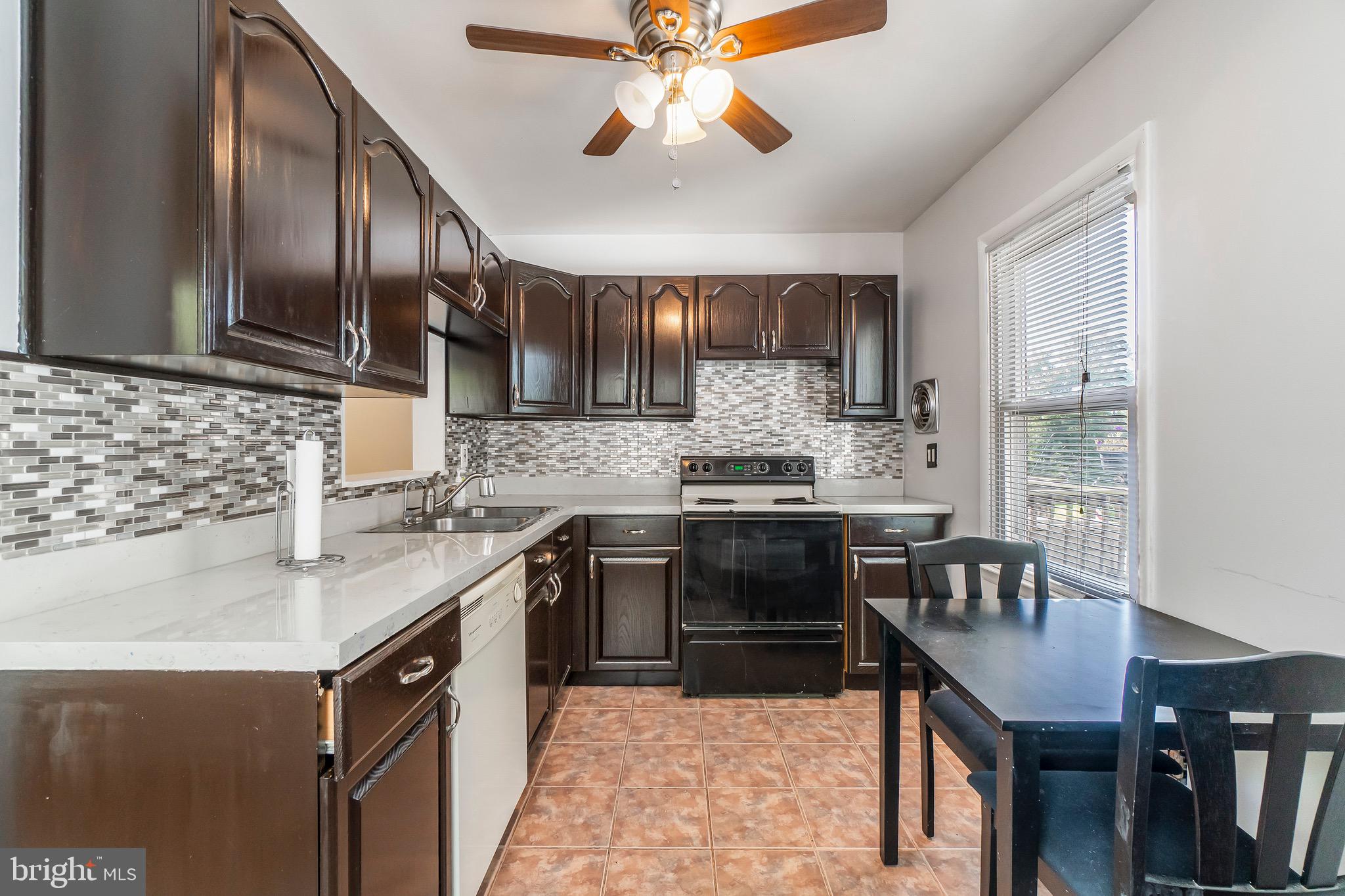3501 Saluda Road Baltimore, MD 21236 - Photo 7 of 27 Kitchen