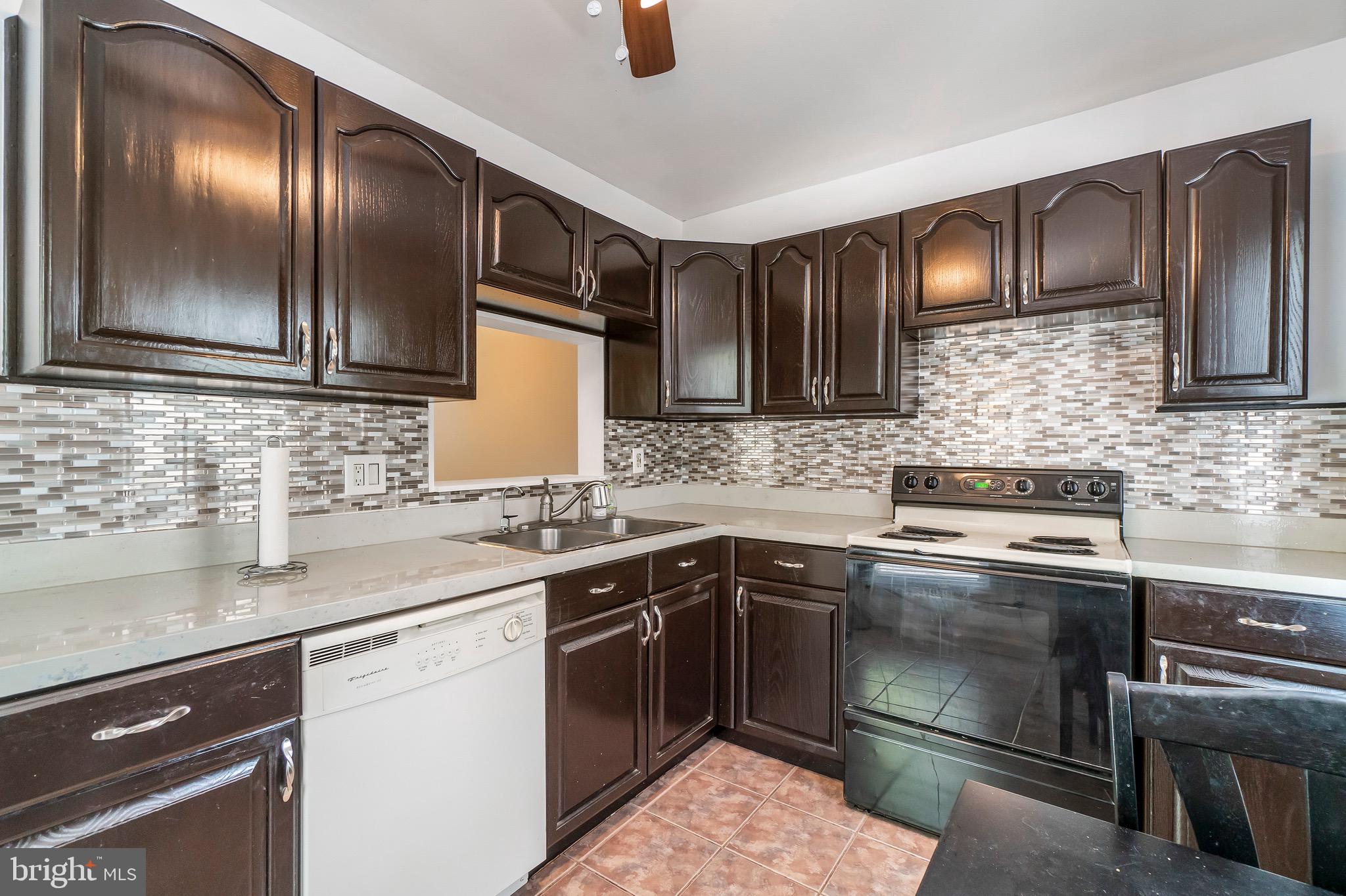 3501 Saluda Road Baltimore, MD 21236 - Photo 8 of 27 Kitchen