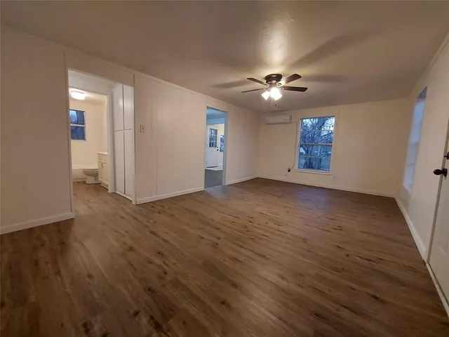 $1,150 | 606 West Washington Avenue, Whitney, TX 76692