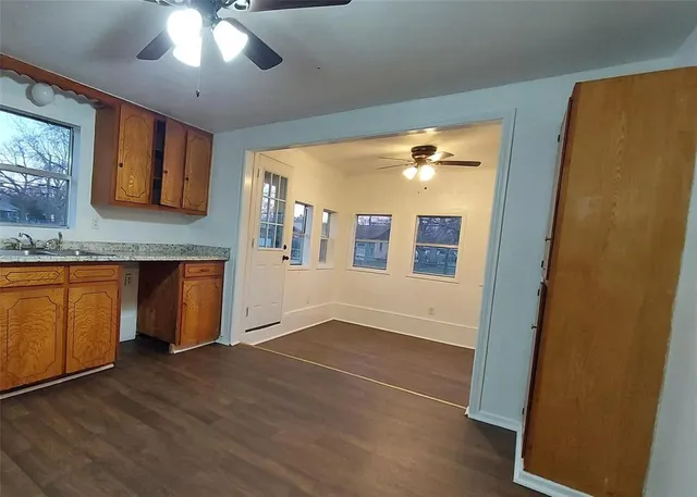 $1,150 | 606 West Washington Avenue, Whitney, TX 76692