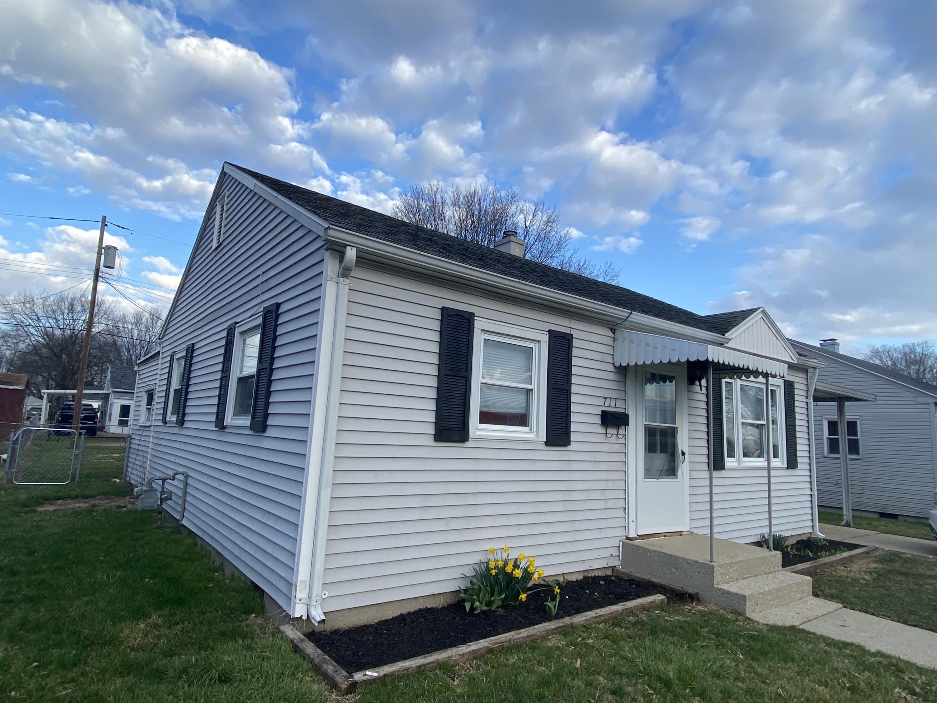 711 South Burnett Road Springfield, OH 45505 - Photo 4 of 18 Gallery Image 4