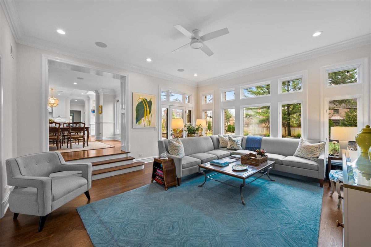 562 Earlston Road Kenilworth, IL 60043 - Photo 13 of 65