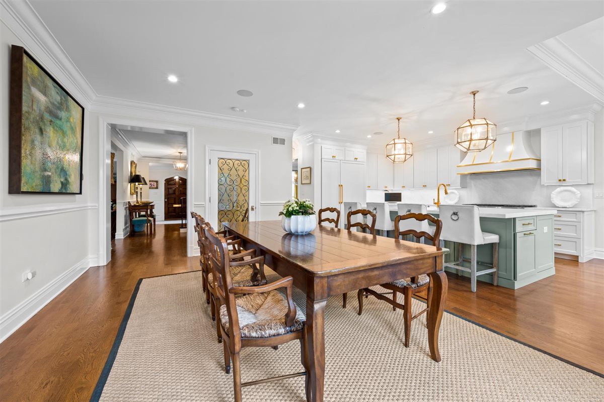 562 Earlston Road Kenilworth, IL 60043 - Photo 14 of 65