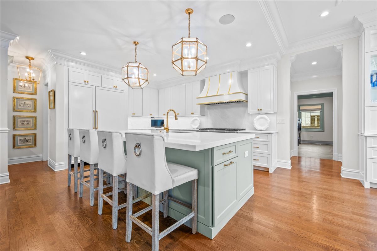 562 Earlston Road Kenilworth, IL 60043 - Photo 17 of 65