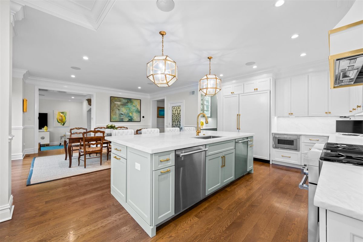 562 Earlston Road Kenilworth, IL 60043 - Photo 19 of 65