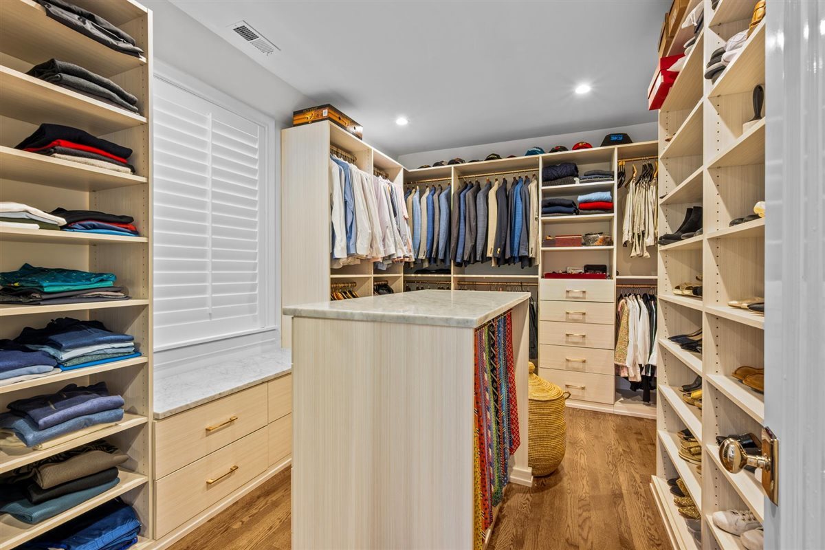 562 Earlston Road Kenilworth, IL 60043 - Photo 32 of 65