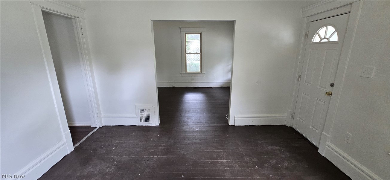 700 Carpenter Street Akron, OH 44310 - Photo 9 of 50