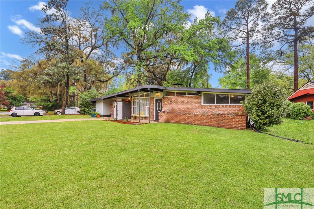 202 Tanglewood Road Savannah, GA 31419 - Photo 2 of 37