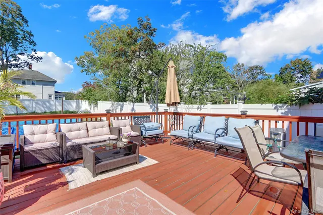 $599,000 | 66 Center Avenue, Bay Shore, NY 11706