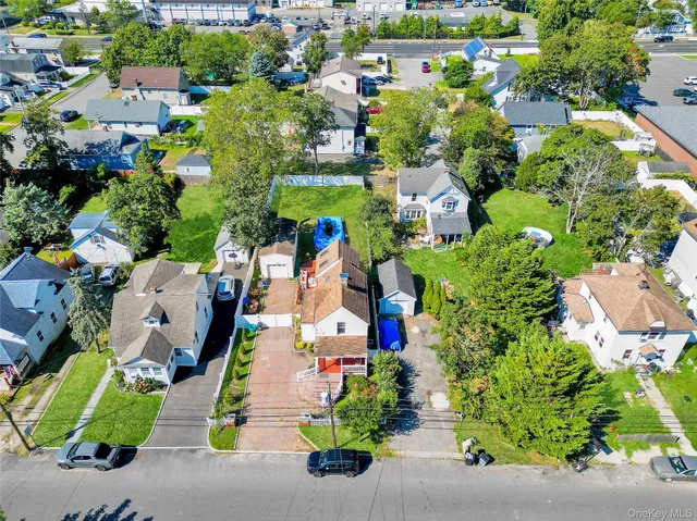 $599,000 | 66 Center Avenue, Bay Shore, NY 11706