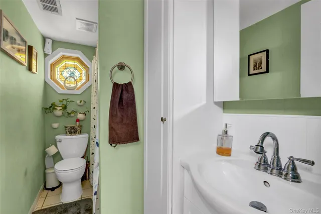 $599,000 | 66 Center Avenue, Bay Shore, NY 11706