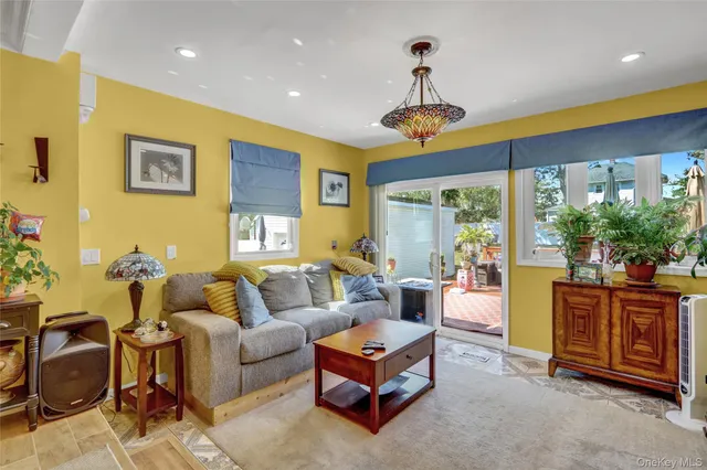 $599,000 | 66 Center Avenue, Bay Shore, NY 11706