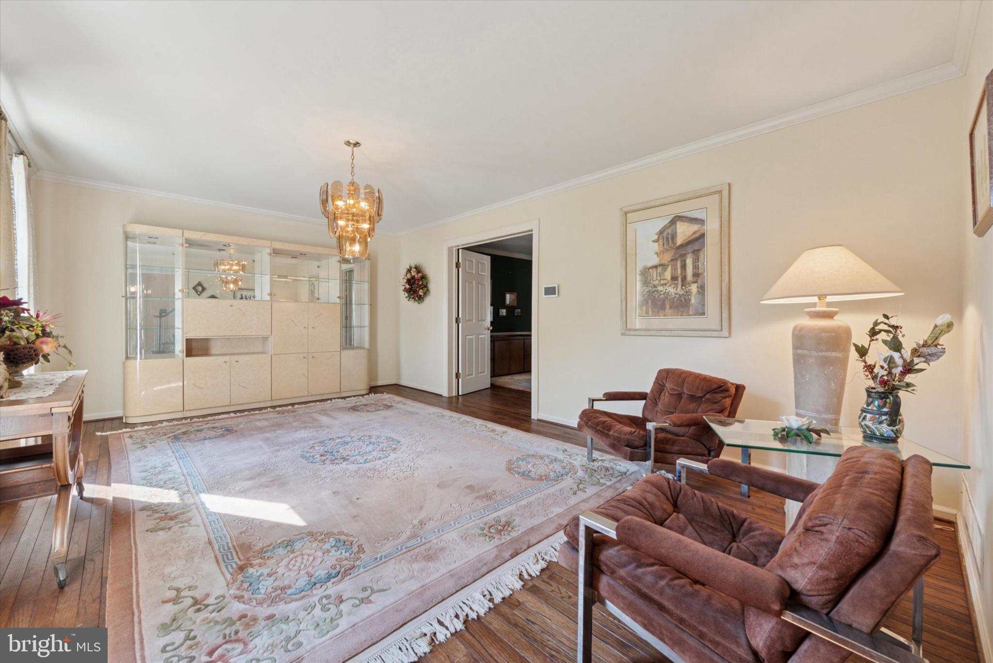 856 Monteith Drive Wayne, PA 19087 - Photo 24 of 35 a living room with furniture