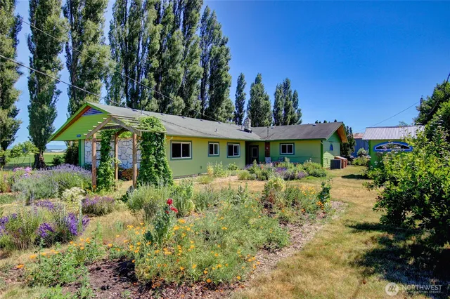 $665,000 | 16005 Laconner Whitney Road, La Conner, WA 98257