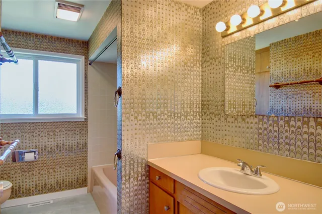 $665,000 | 16005 Laconner Whitney Road, La Conner, WA 98257