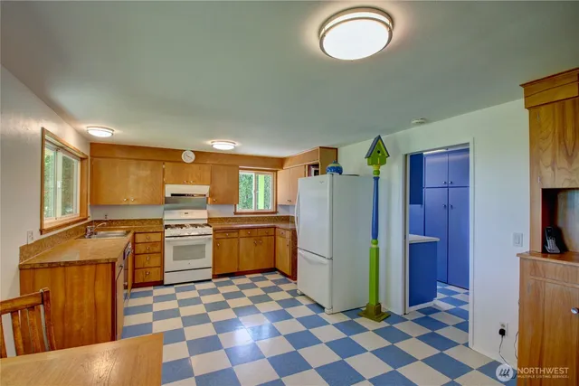 $665,000 | 16005 Laconner Whitney Road, La Conner, WA 98257