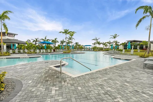 $3,000 | 17585 Boracay Court, Unit 2102, Venice, FL 34293