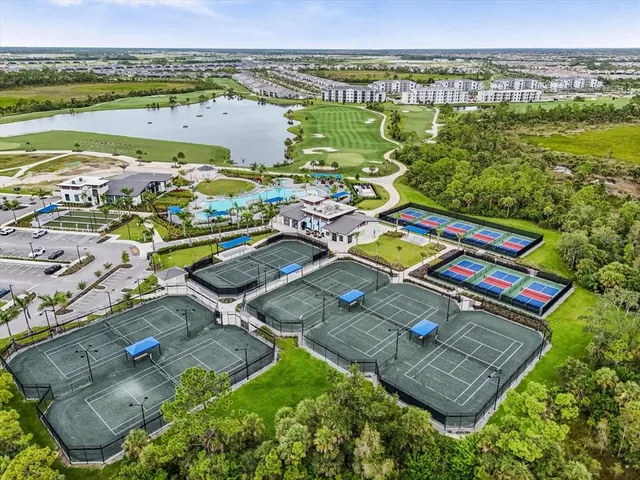 $3,000 | 17585 Boracay Court, Unit 2102, Venice, FL 34293