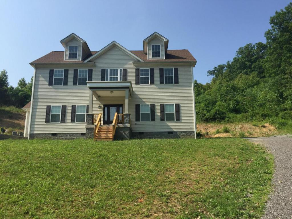 2834 Dry Creek Road Duffield, VA 24244 - Photo 1 of 24 Excellent Condition