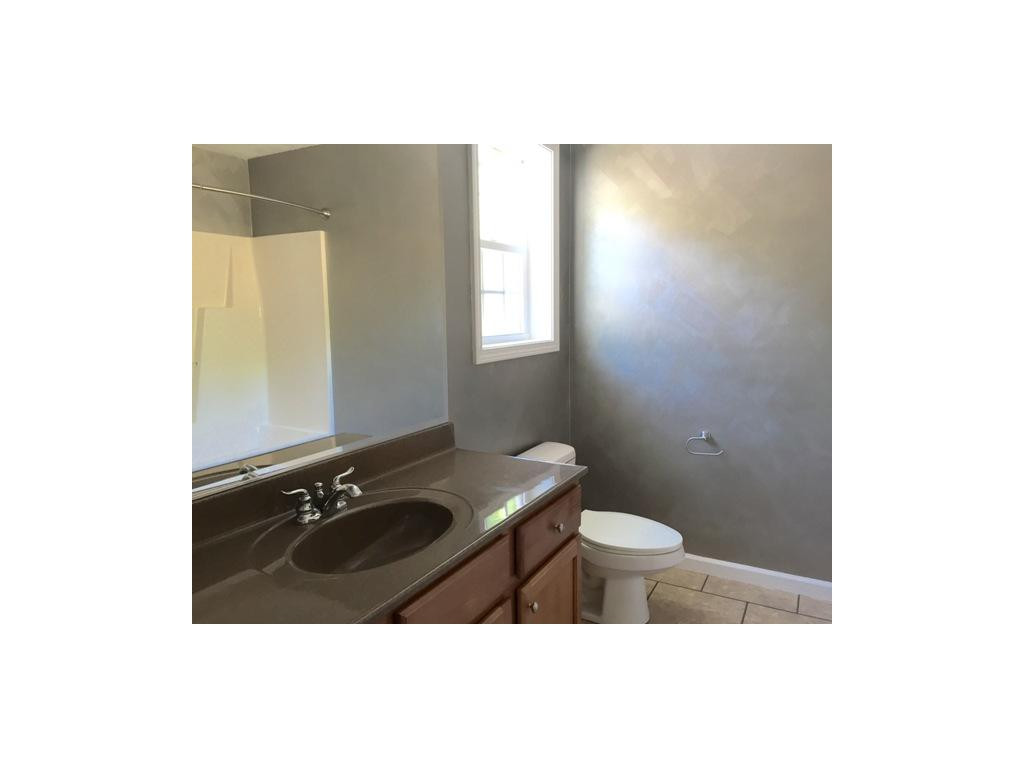 2834 Dry Creek Road Duffield, VA 24244 - Photo 18 of 24 Bath