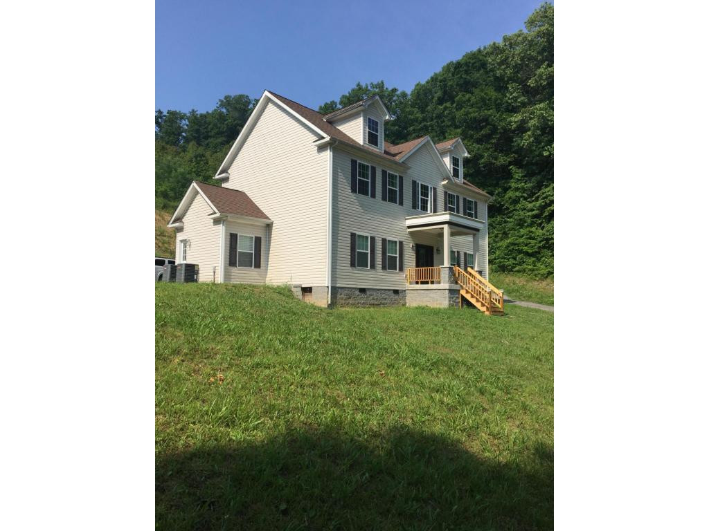 2834 Dry Creek Road Duffield, VA 24244 - Photo 2 of 24 Situated on 5 Acres