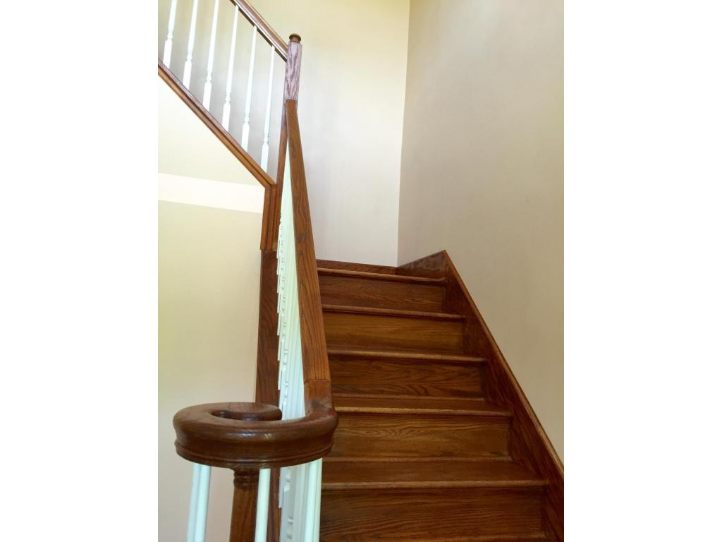 2834 Dry Creek Road Duffield, VA 24244 - Photo 9 of 24 Elegant Oak Staircase